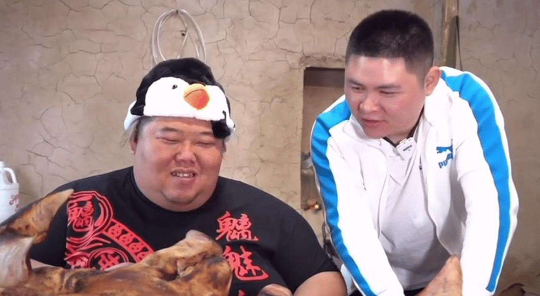 560斤胖猴仔减肥欢乐多，一周减17斤得神秘大奖，打开后本尊急了