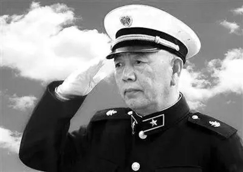 87年肖劲光看电视时大发雷霆，质问*华清刘**：谁说中国不准备建航母