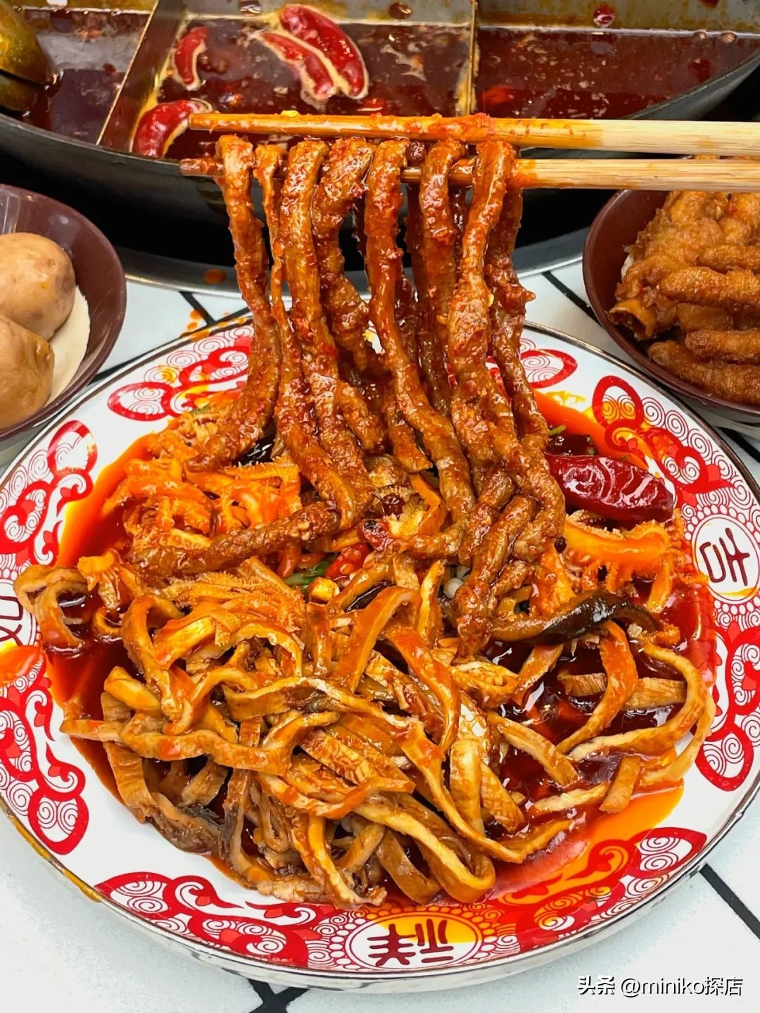 来成都必吃的火锅辣到极点,成都美食攻略十大必吃火锅排行榜