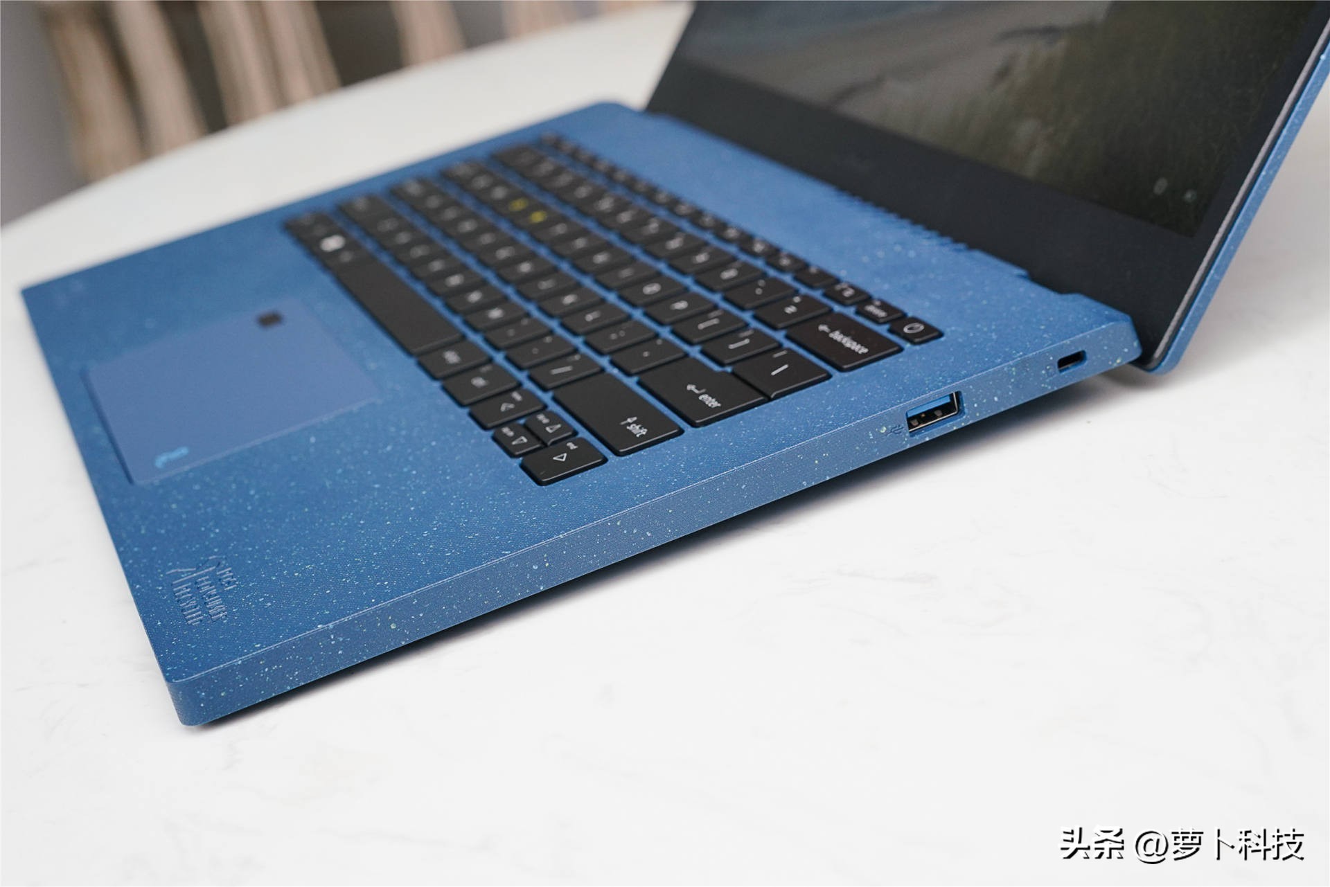 宏碁笔记本新蜂鸟33:2测评,宏碁蜂鸟笔记本电脑测评