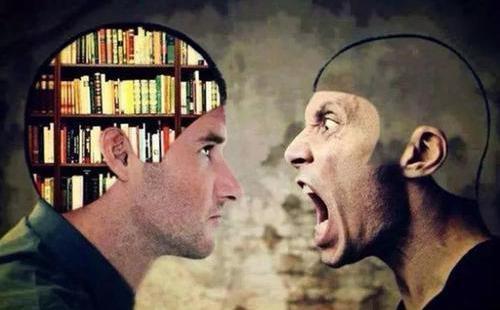 一个人习惯性迟到或早到，看似无伤大雅，实则代表心理有问题