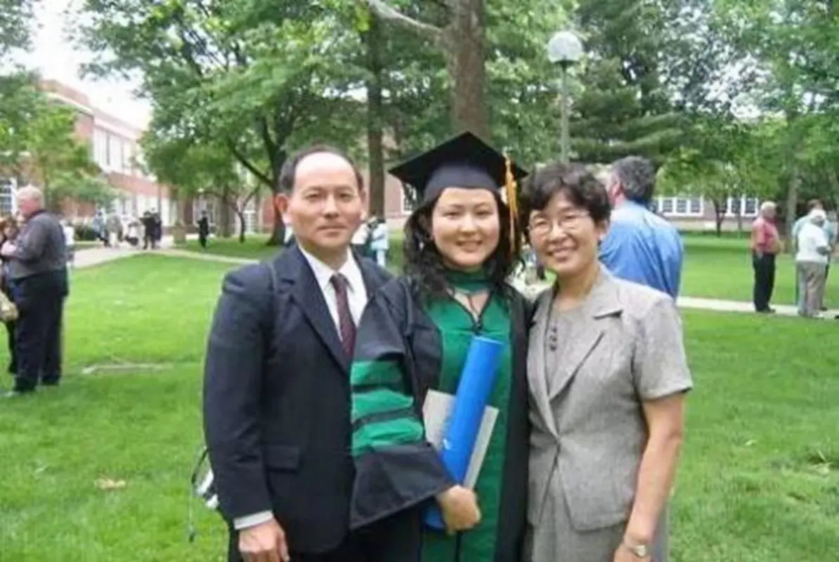 上海小伙负债42万到日本求学,被骗到农村成了黑户,打工15年养家人