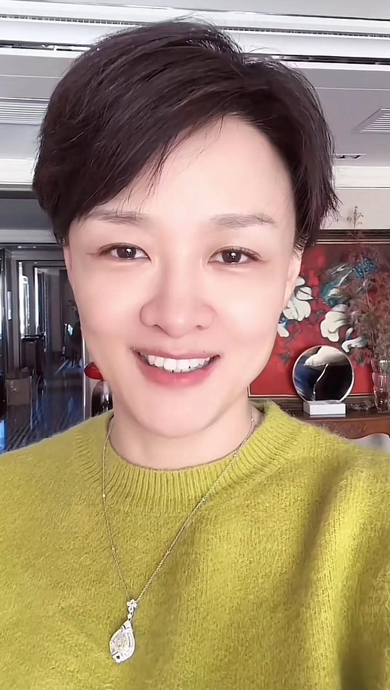 央视主持人感染疫情播报,央视主持人感染新冠