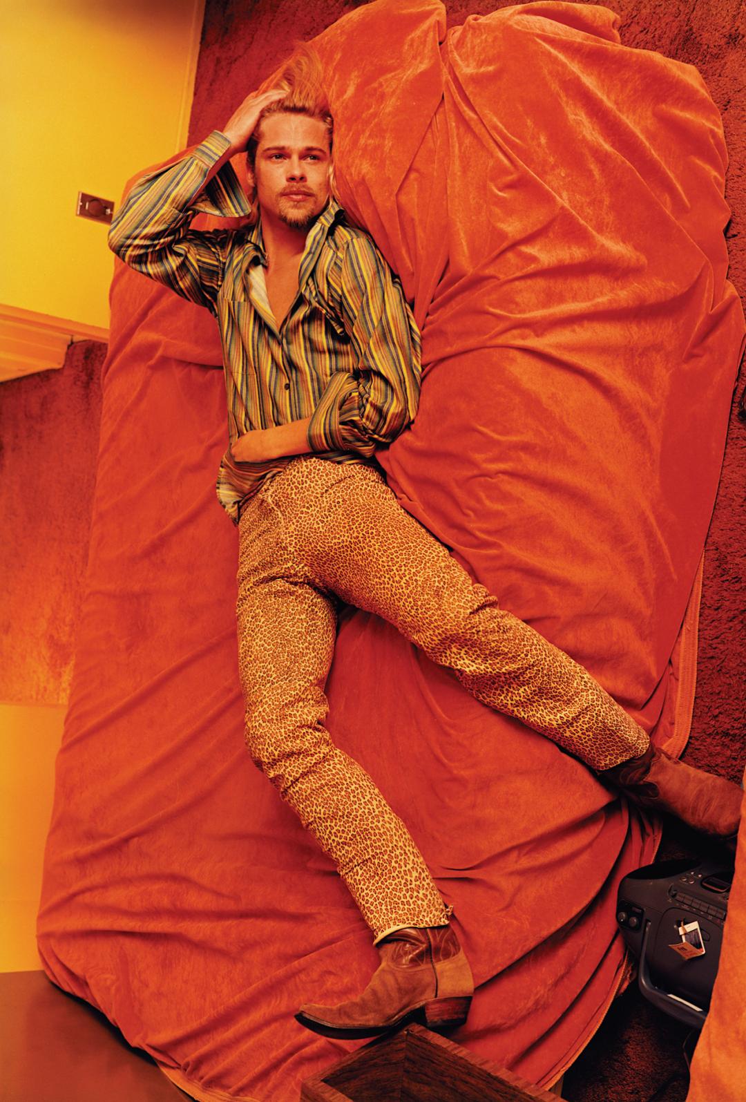 她拍照日薪70万，女王为她摘掉王冠，明星为她宽衣解带还一片难求