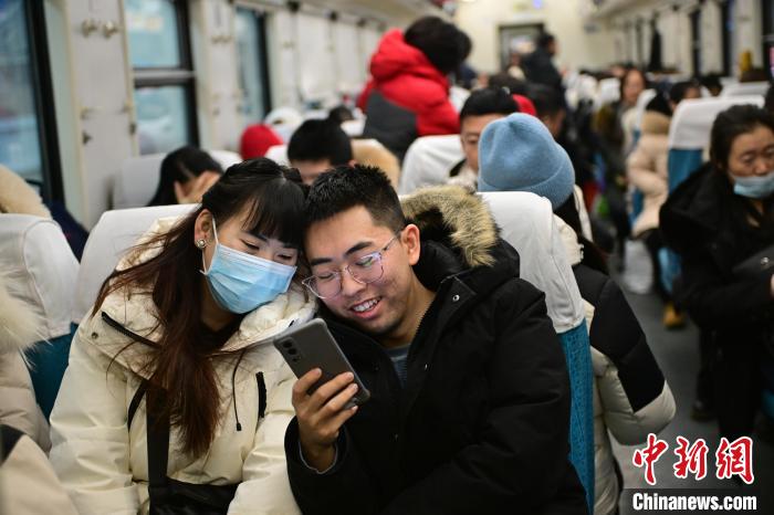 【冰雪春天】沈铁春运临客开行让旅客体验冰雪“慢文化”