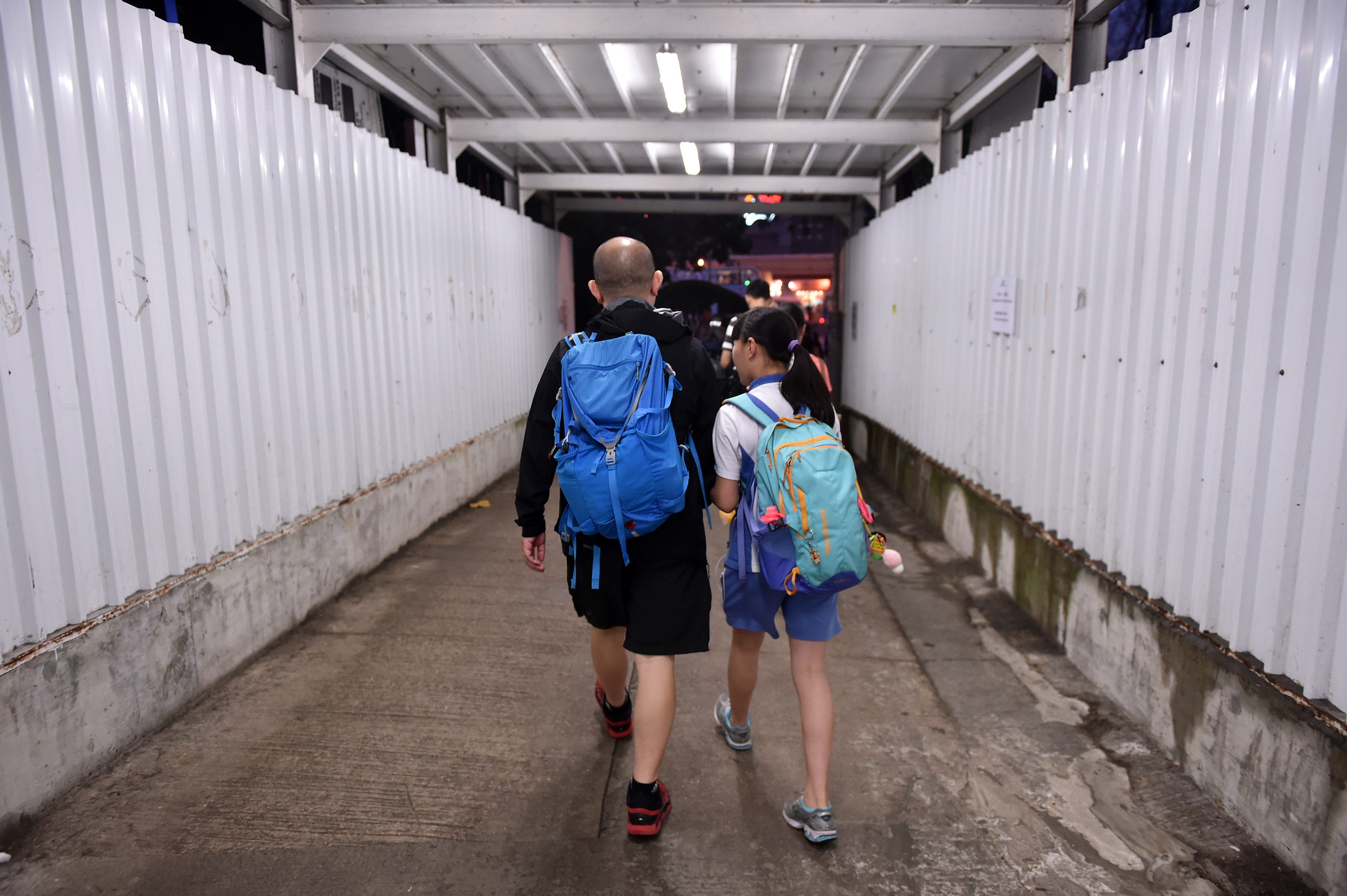 追光丨三根手指骨折，攀岩“天才少女”度过至暗圆梦巴黎