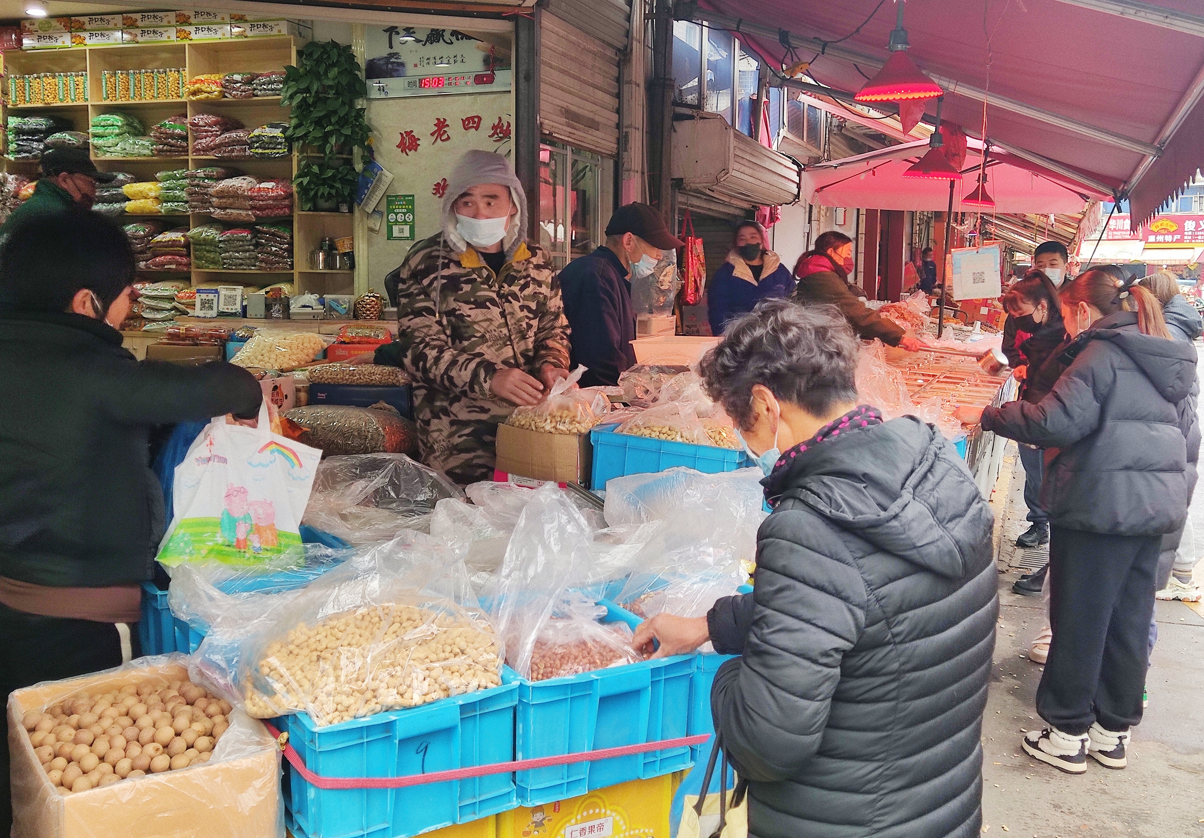 农贸市场烟火气,农贸批发市场过年气氛