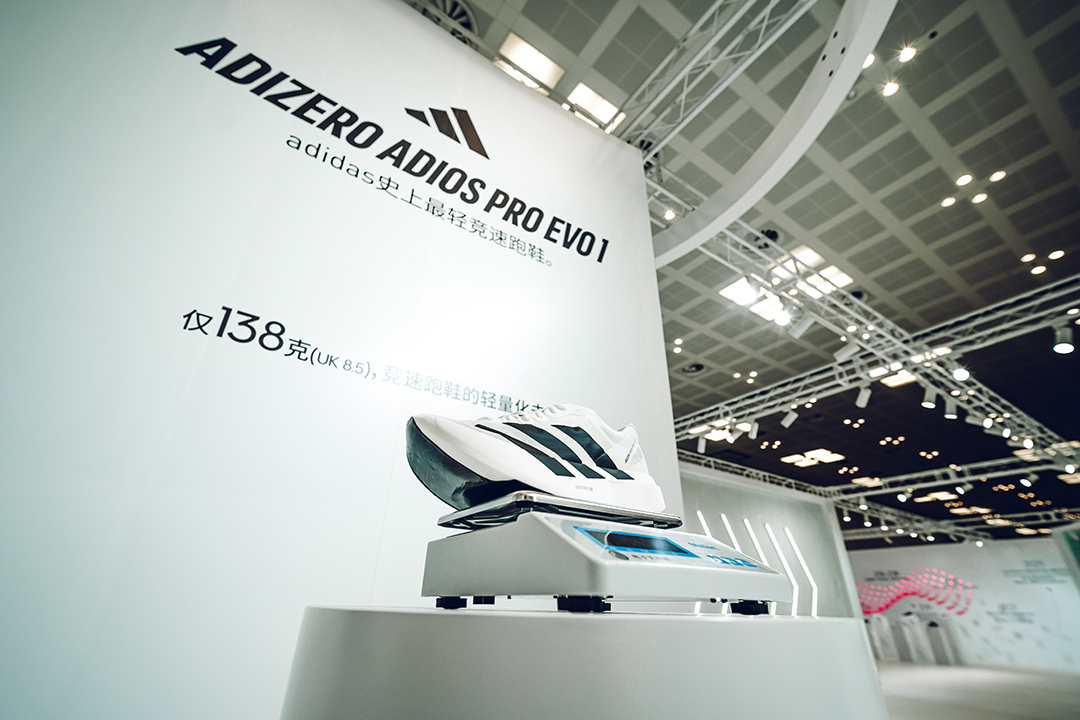 一双跑鞋如何跑1000公里,阿迪达斯适合慢跑的跑鞋