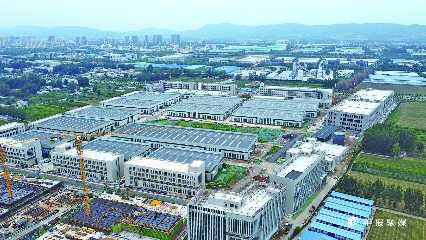 鏂板尯鍙戝睍绾疄,濂嬪姏璋卞啓鏂板尯楂樿川閲忓彂灞曟柊绡囩珷