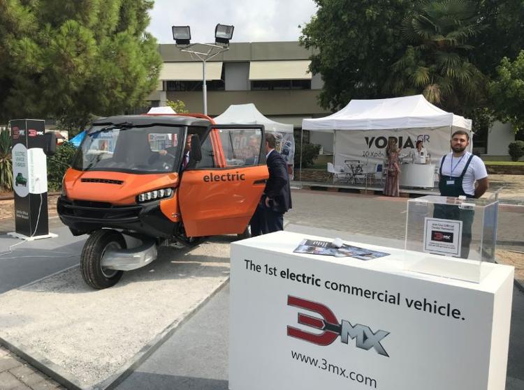 三蹦子海外成网红,国产三蹦子海外走红的博主