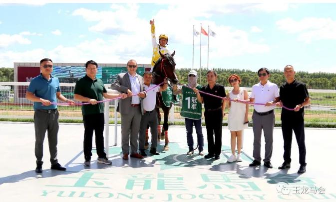 阿卡娜拍卖行马修：玉龙非常出色，希望中国马主来法国！