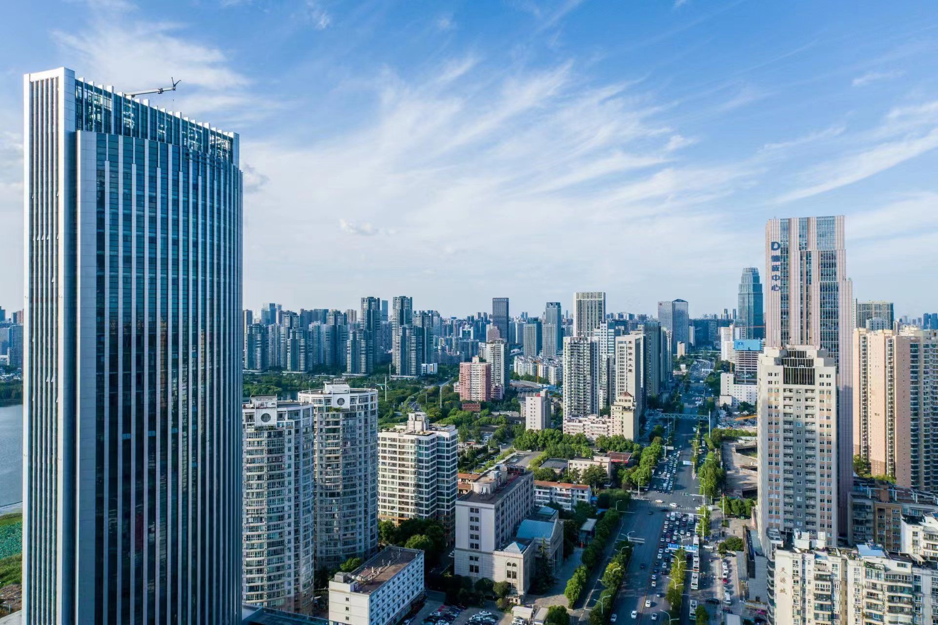 代表委员热议新质生产力,代表委员谈全方位推动高质量发展