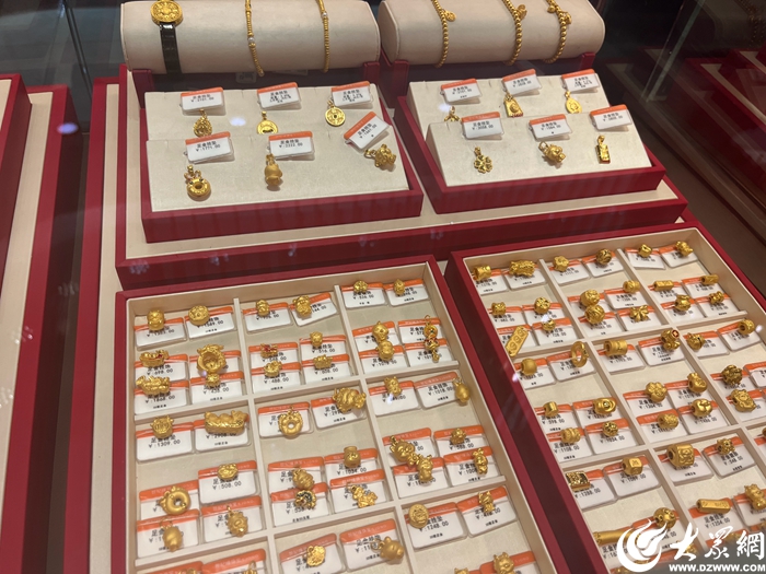 买涨不买跌是谚语吗,最近金价暴涨该买还是买跌