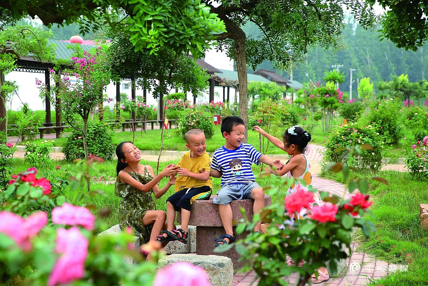 鏂板尯鍙戝睍绾疄,濂嬪姏璋卞啓鏂板尯楂樿川閲忓彂灞曟柊绡囩珷