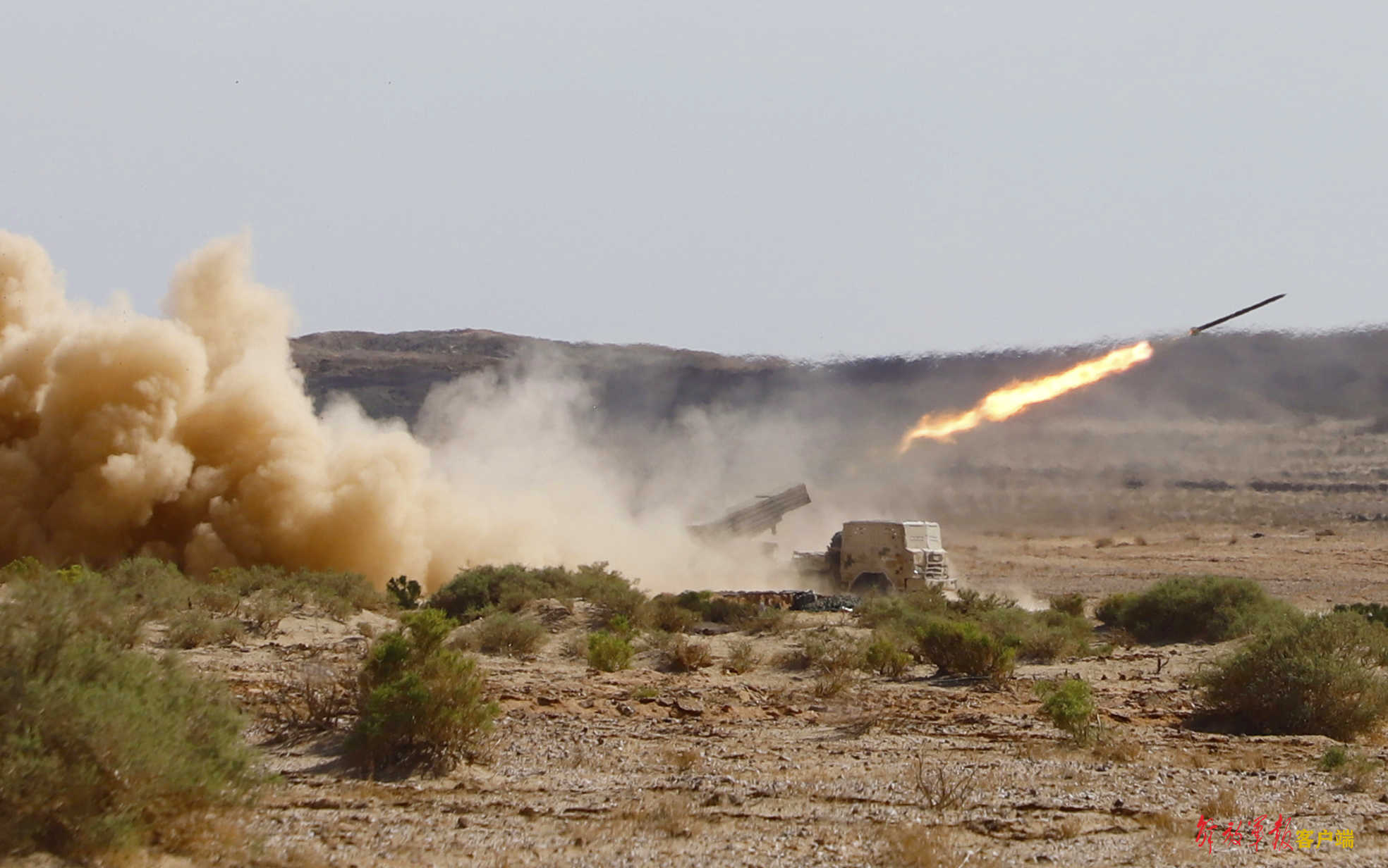 鏖战塞外，直击第77集团军“铁血红军旅”演训一线