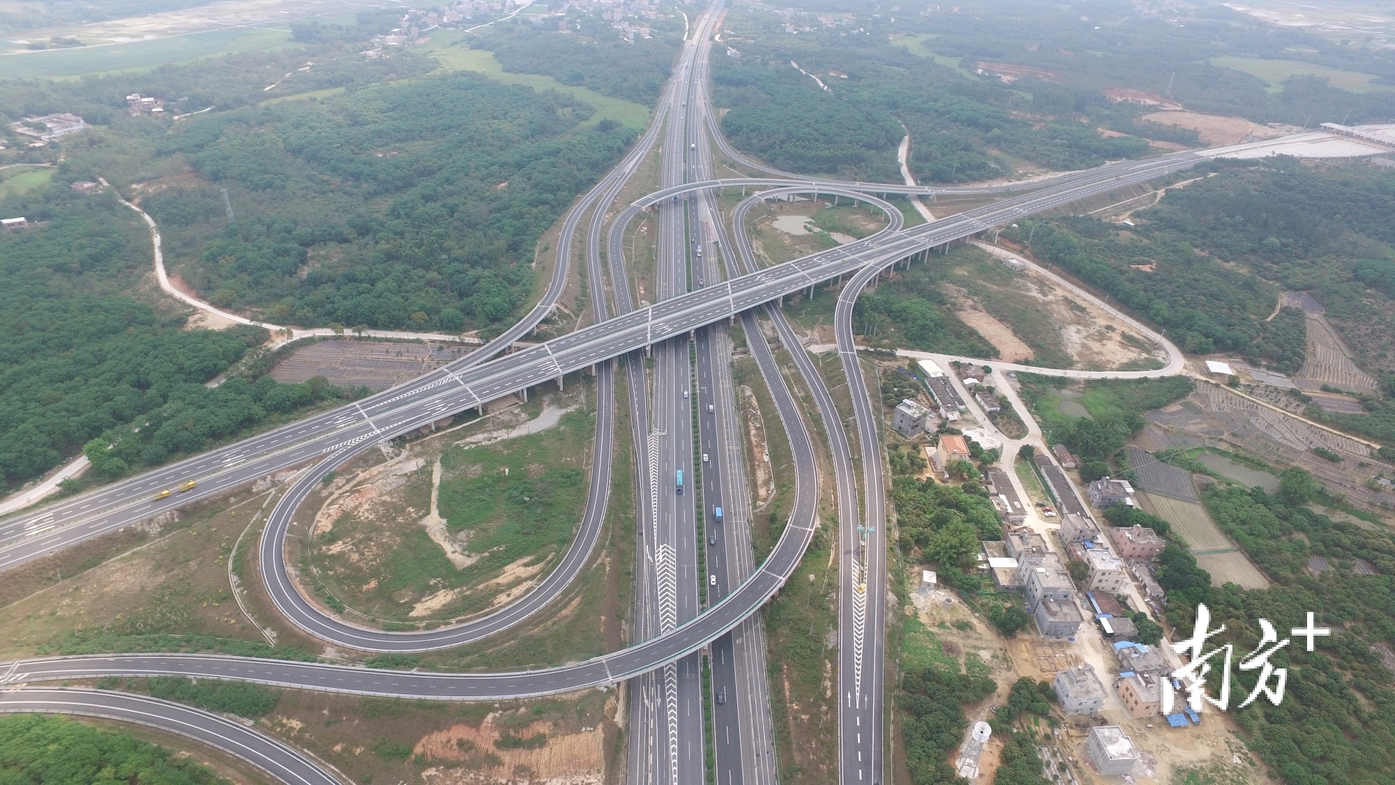 能上天能下海！阳茂高速串起的这些美景美食，一路嗨玩吃到爽