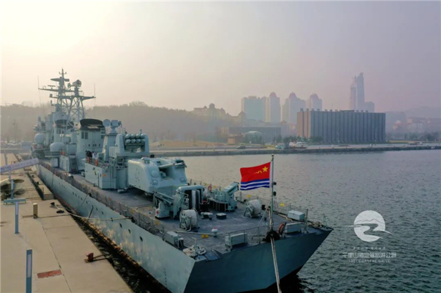 威海驱逐舰免费参观,探访中国航母