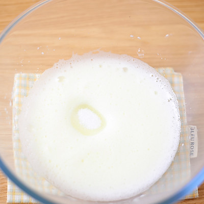 小纸杯奶油蛋糕的做法,奶油小纸杯蛋糕的简单做法