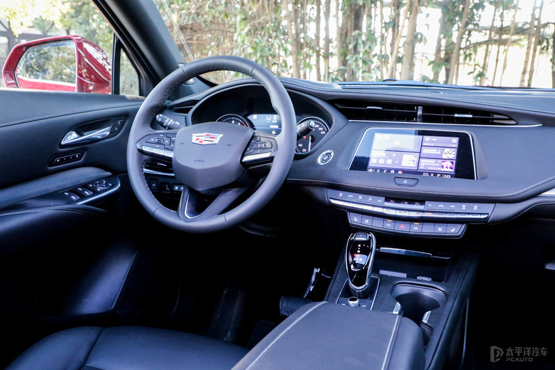 试驾23款凯迪拉克xt4豪华版,凯迪拉克xt4有48v可以省多少油