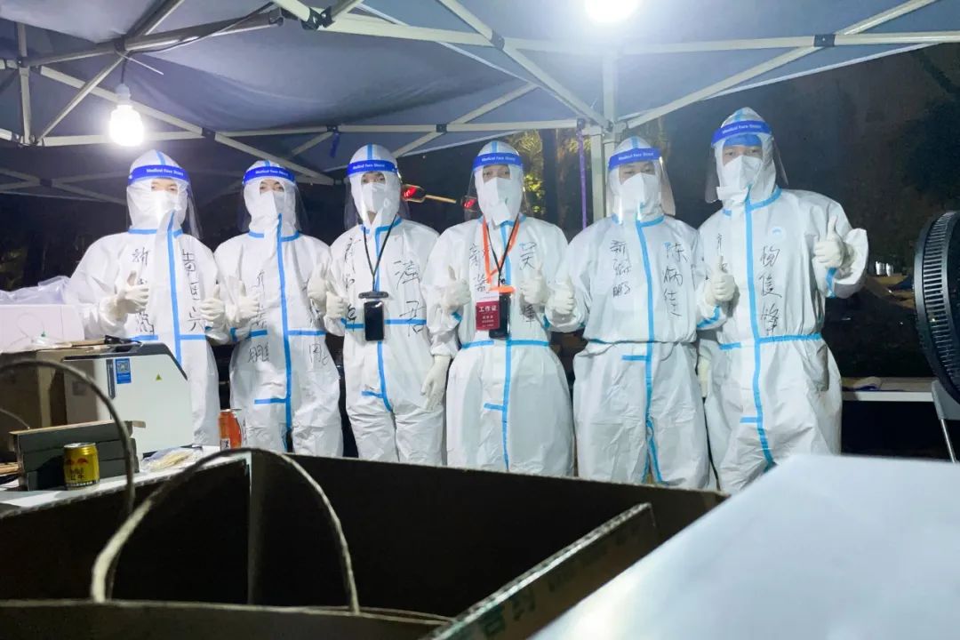 揭秘全国首个“宠物方舱”：揭秘全国首个“宠物方舱”：它们过得怎么样？它们过得怎么样？