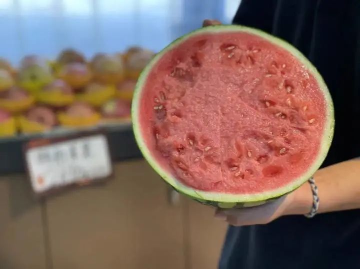 轻松拍拍瓜月入三四万！这个工作这么赚钱，太羡慕了