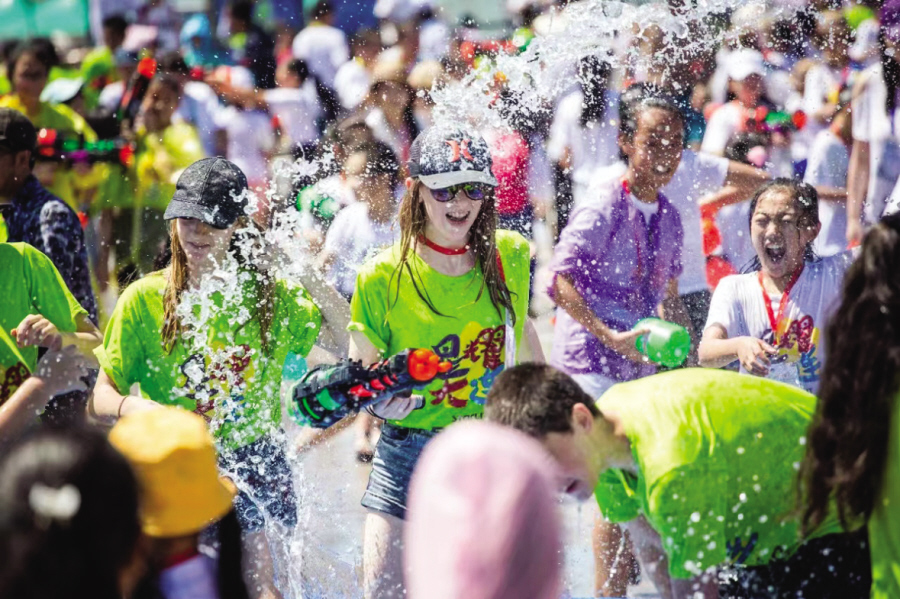 沙滩文化节游泳,沙滩文化节明星