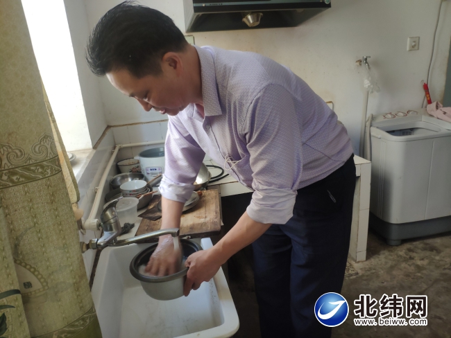 汇聚道德力量绽放文明光芒,传递道德的力量共建道德新风尚