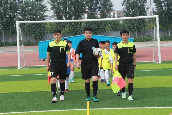 传承体育精神共享羽球魅力,足球文化节夏令营