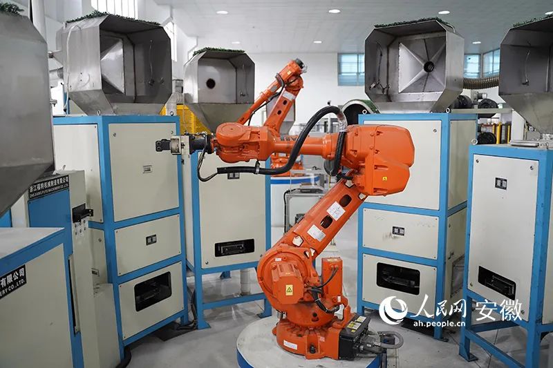 杞﹁疆婊氭粴鐨勮溅,杞﹁疆婊氭粴姹熻嫃