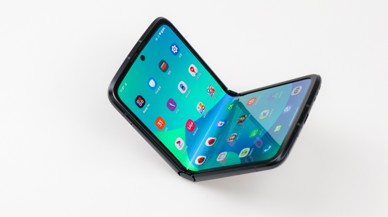 折叠屏新品motorazr2022,moto折叠屏razr2023发布会