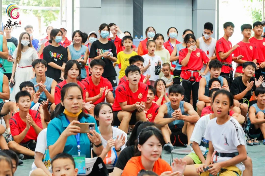 广西马山攀岩比赛直播回放,马山县古零镇初级中学攀岩比赛