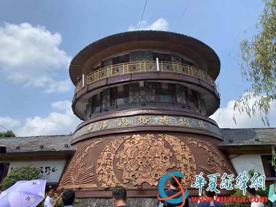 两岸媒体人多彩贵州行感受少数民族文化魅力