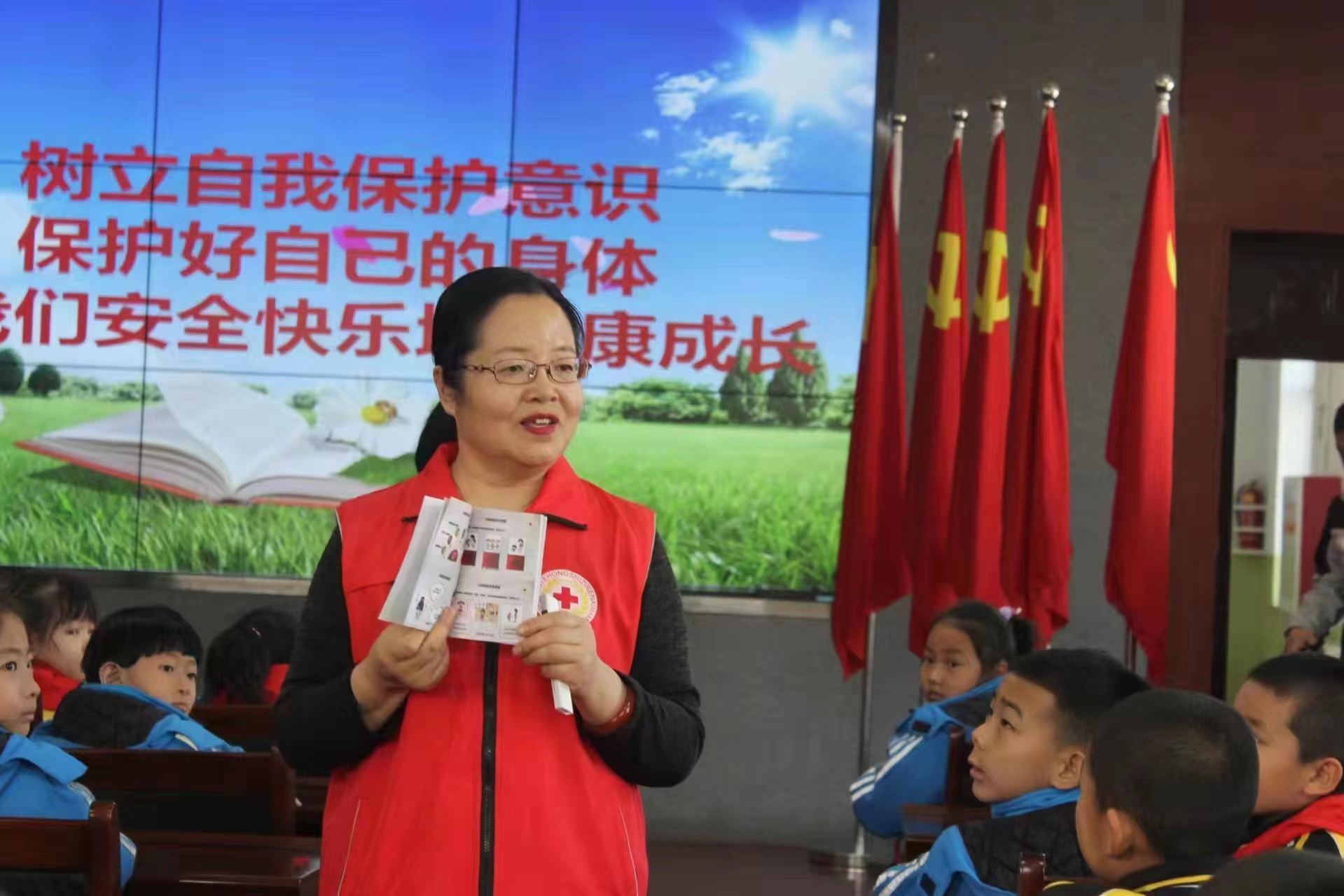 中秋节遇上教师节团圆撞上了感恩,当中秋节与教师节撞了个满怀