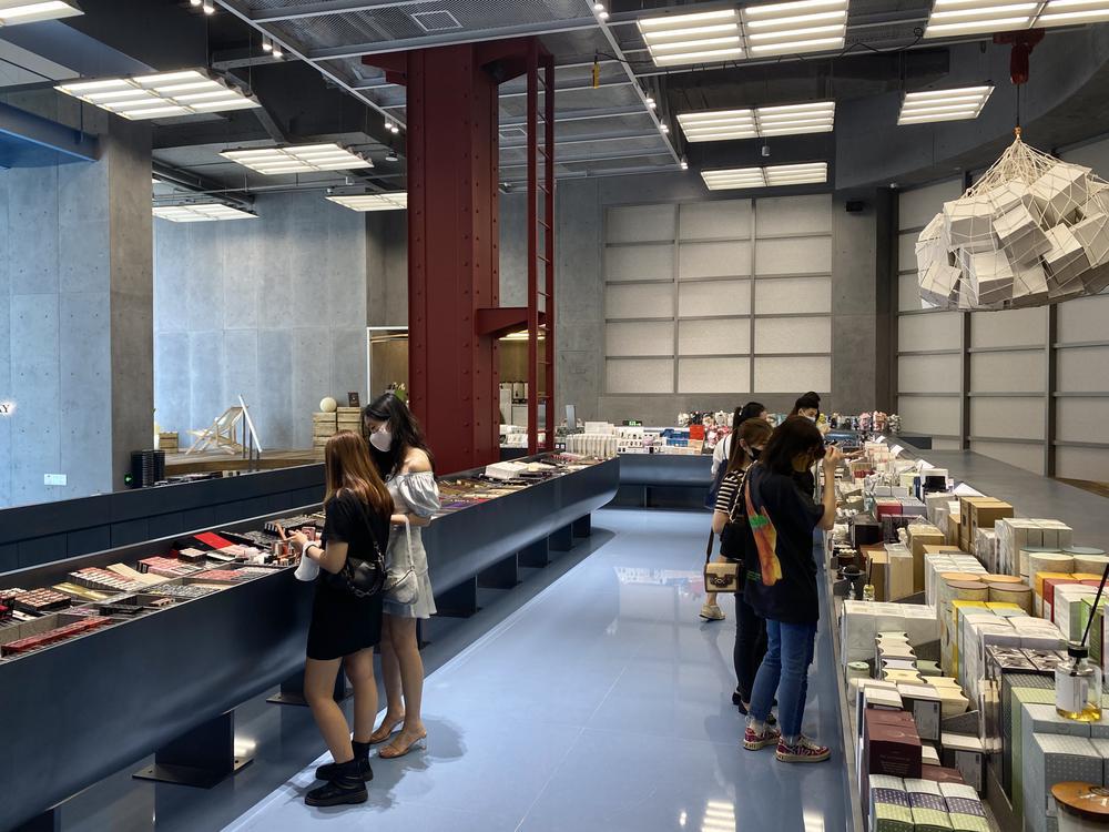 锐调查|“小样上位记”：美妆“赠品”“样品”变商品，“小样经济”卷向何方？