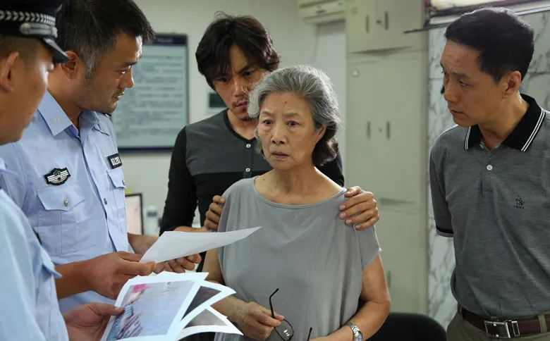 60多岁依然漂亮的女明星,60岁女明星不显老