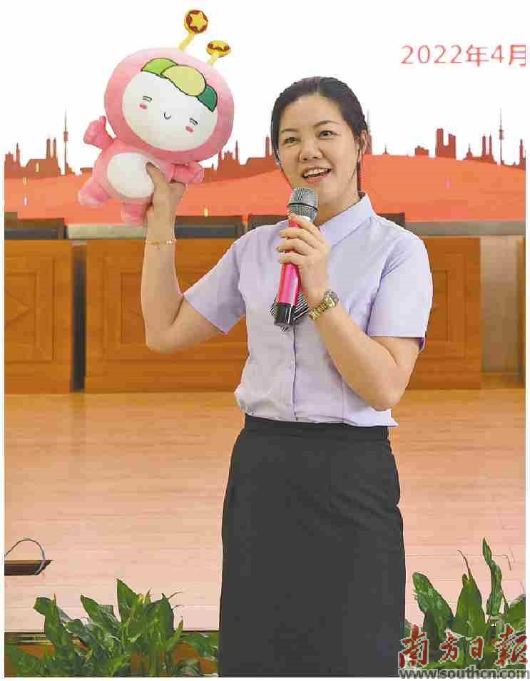 致敬道德模范传递榜样力量宣讲,致敬道德模范传递榜样力量