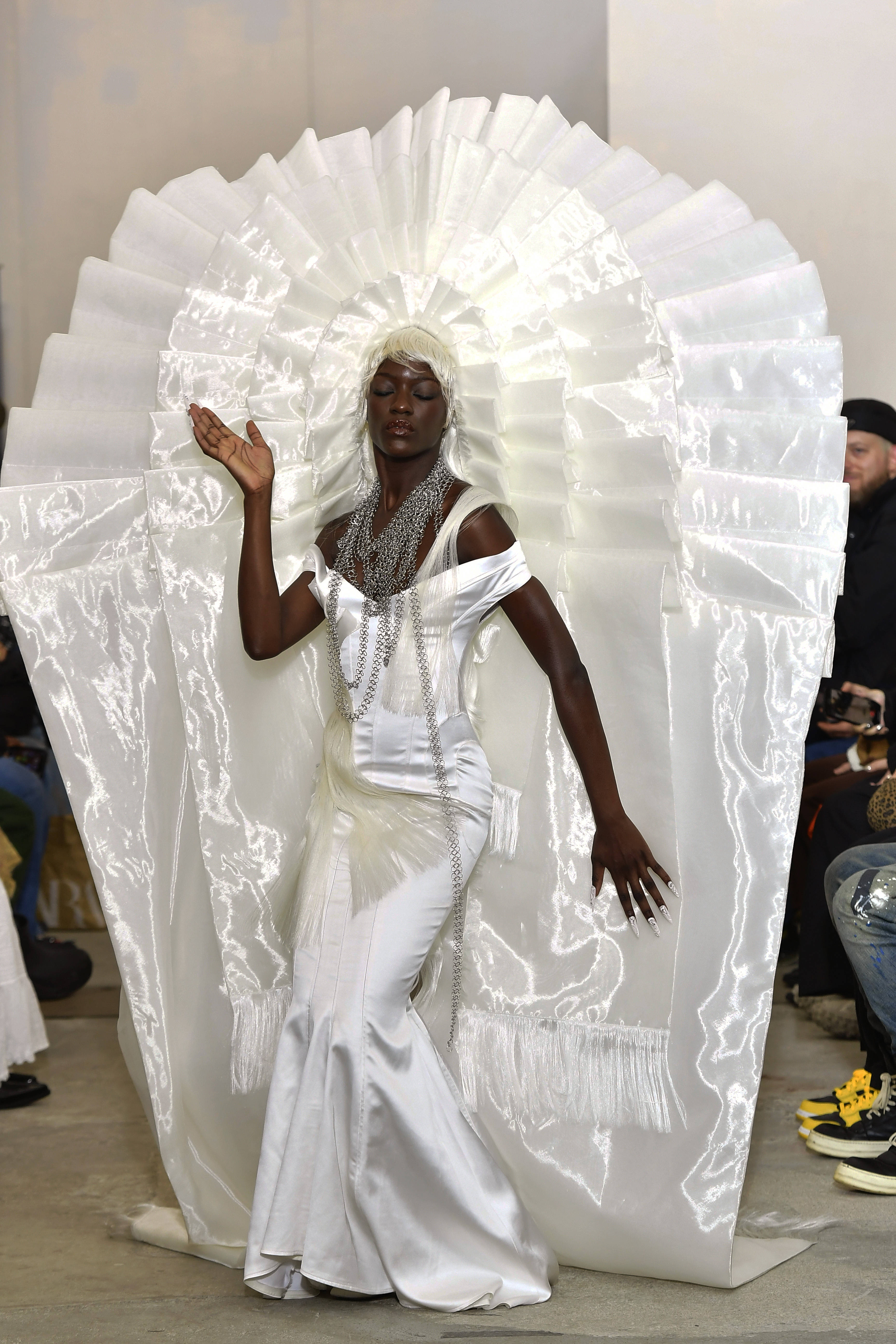 国际品牌高级感穿搭全球时装秀,外代二线法兰克福图片