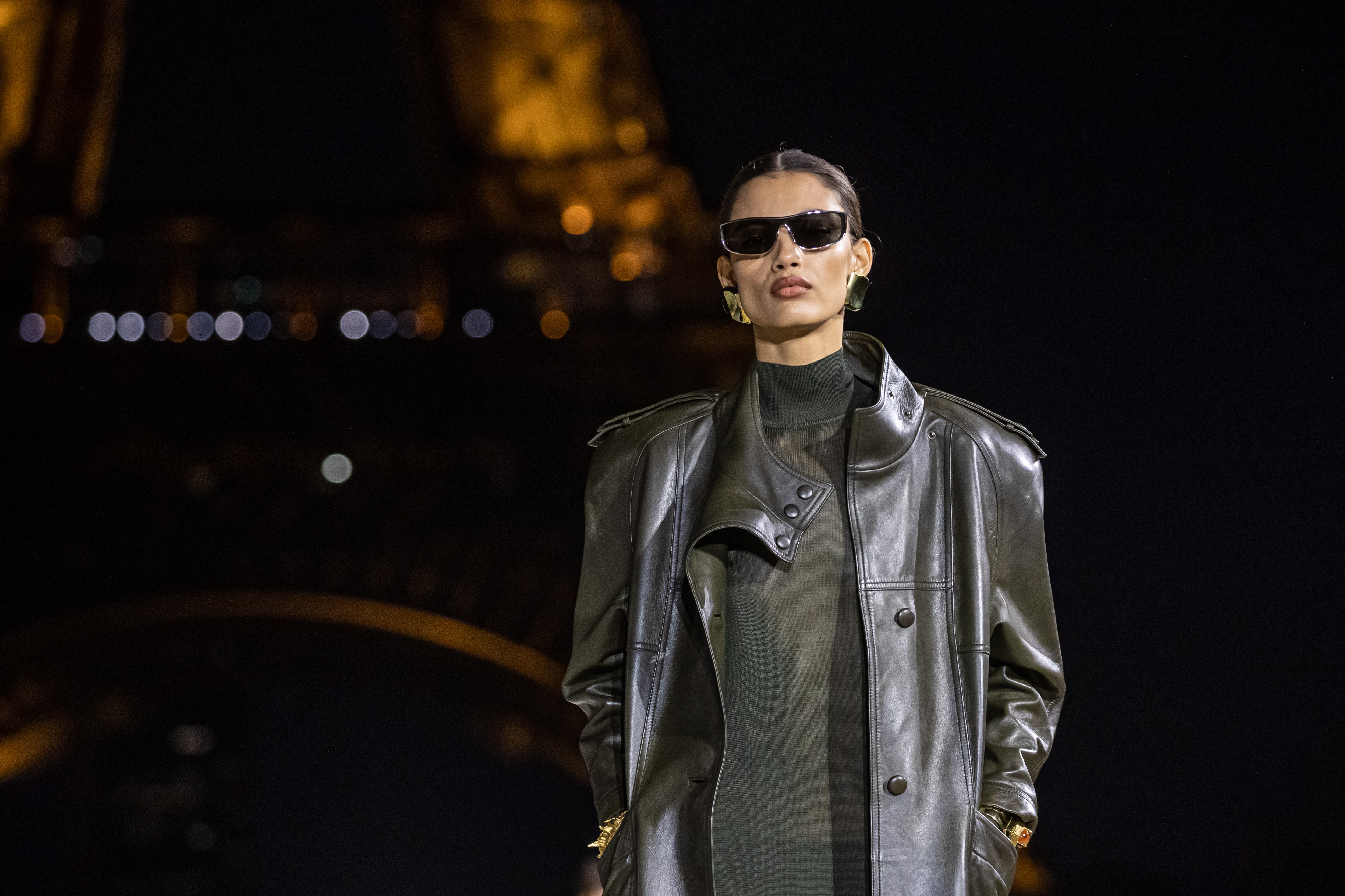 外代二线巴黎时装周,巴黎时装周圣罗兰品牌时装秀