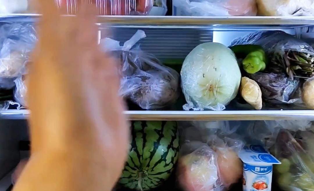 冰箱里有异味放什么可以清除异味,冰箱鱼腥异味去除最快方法小窍门