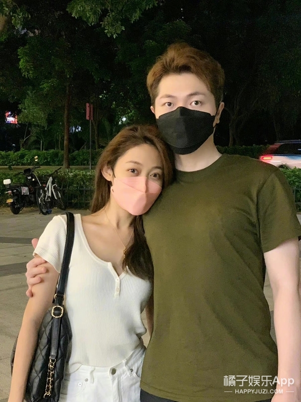 还记得“回忆专用小马甲”博主吗？他现在谈恋爱了？