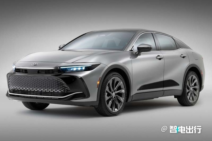 丰田全新皇冠国内实车曝光,日本丰田2020款皇冠轿车