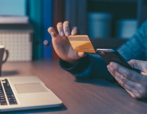 各家银行关闭信用卡分期中心,信用卡新规出台规范分期业务解读