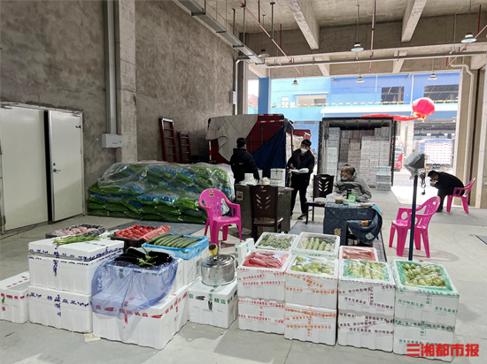 一站式购非洲龙虾，中部“菜篮子”开门迎客