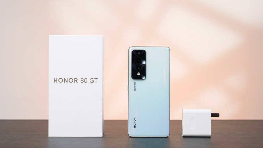 荣耀80gt游戏极限续航测试,荣耀80和荣耀80gt哪个玩游戏好