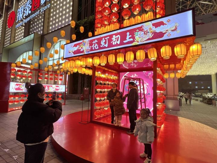 复盘杭州“跨年”：人潮车流开启新年新生活