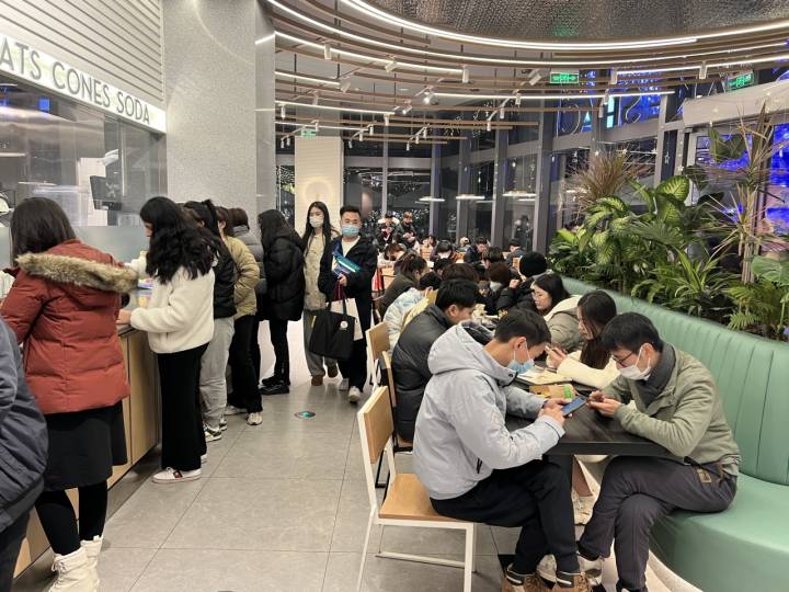 复盘杭州“跨年”：人潮车流开启新年新生活