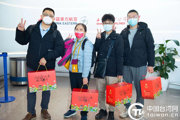海峡两岸一家亲台湾青年,台海两岸一家亲