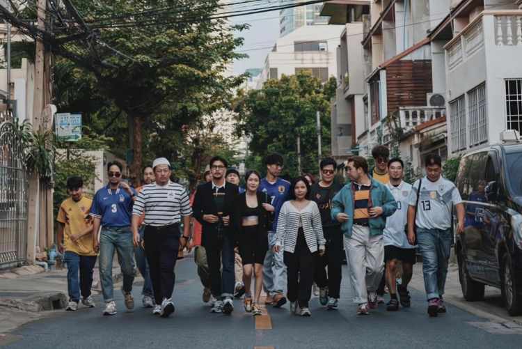 想运动穿得时髦,听说好看的人穿什么都好看