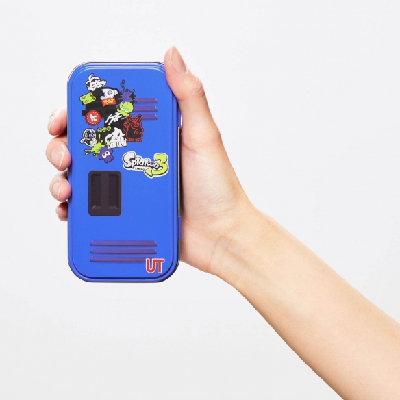 优衣库联动喷射,优衣库联名t恤红色拳头