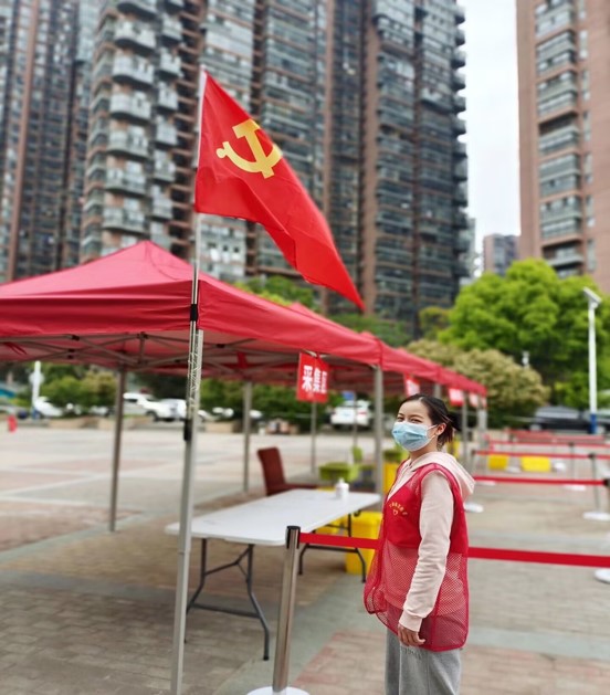 践行教育家精神争做四有好老师,不忘教书育人初心争做四有好老师